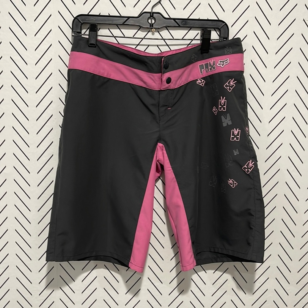 Fox bermudas size 10. Y2K 90’s